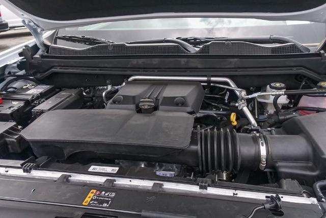 2025 Chevrolet Colorado Vehicle Photo in VENTURA, CA 93003-8585