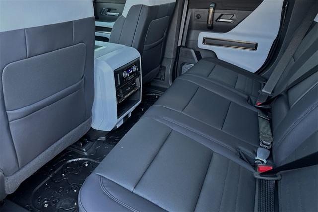 2025 GMC HUMMER EV SUV Vehicle Photo in ELK GROVE, CA 95757-8703