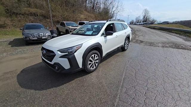 2024 Subaru Outback Vehicle Photo in Pleasant Hills, PA 15236