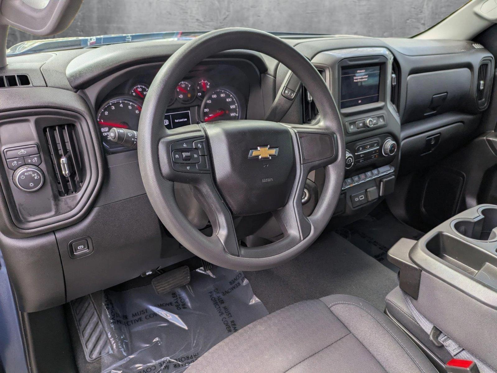 2024 Chevrolet Silverado 1500 Vehicle Photo in GREENACRES, FL 33463-3207