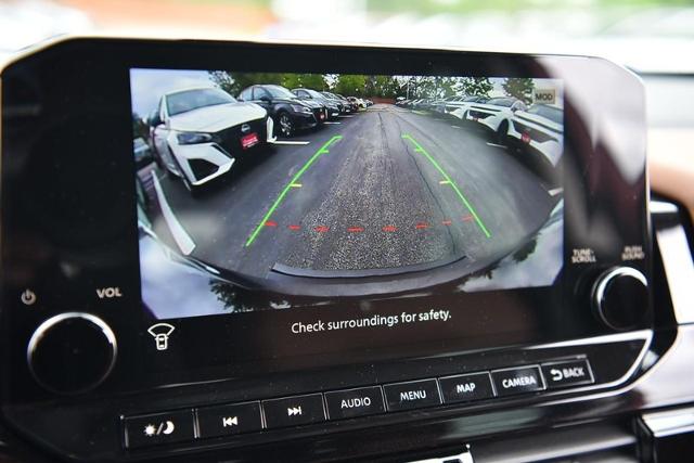2025 Nissan Pathfinder Vehicle Photo in Ballwin, MO 63011