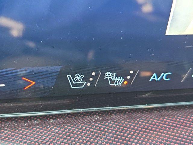 2024 Chevrolet Traverse Vehicle Photo in Pleasant Hills, PA 15236