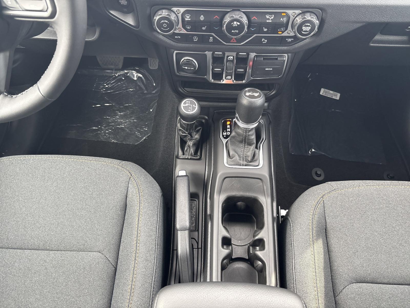 2025 Jeep Wrangler Vehicle Photo in Mechanicsburg, PA 17050-1707
