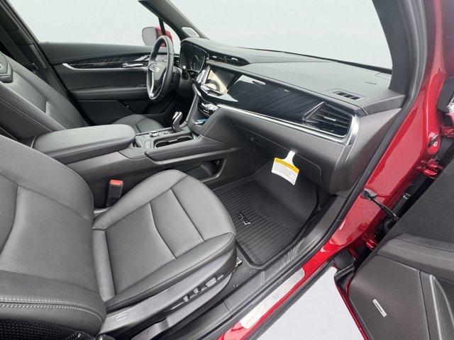 2025 Cadillac XT6 Vehicle Photo in LEOMINSTER, MA 01453-2952