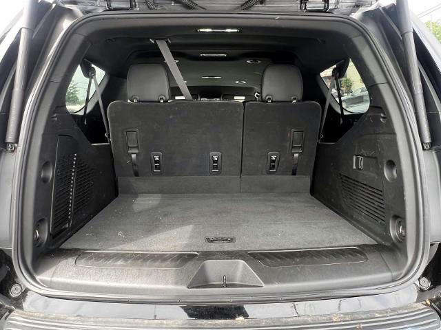 2023 Chevrolet Suburban Vehicle Photo in Roslyn, NY 11576