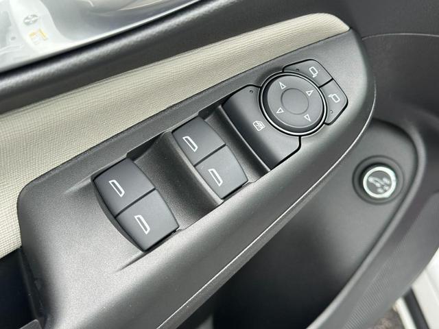 2025 Buick Envista Vehicle Photo in COLUMBIA, MO 65203-3903