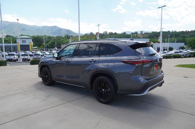 2024 Toyota Highlander Vehicle Photo in Riverdale, UT 84405