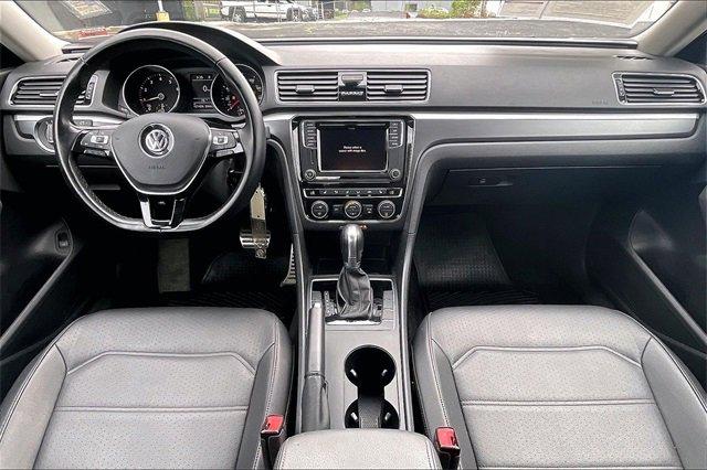2018 Volkswagen Passat Vehicle Photo in INDEPENDENCE, MO 64055-1314