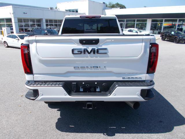 2024 GMC Sierra 2500 HD Vehicle Photo in LOWELL, MA 01852-4336