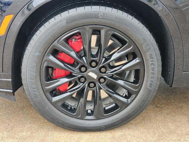 2022 Cadillac XT6 Vehicle Photo in DENTON, TX 76210-9321