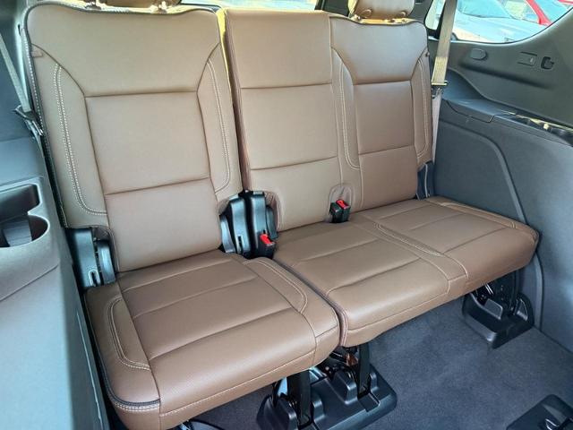 2025 Chevrolet Tahoe Vehicle Photo in COLUMBIA, MO 65203-3903