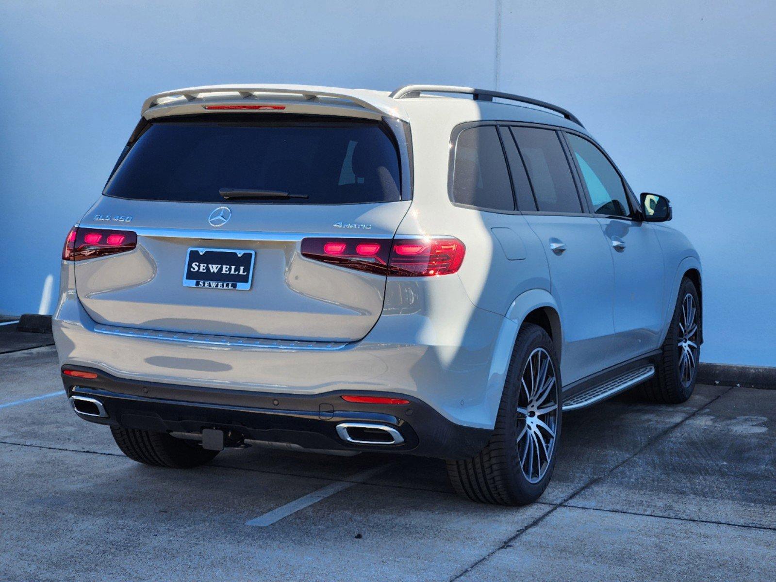 2025 Mercedes-Benz GLS Vehicle Photo in HOUSTON, TX 77079