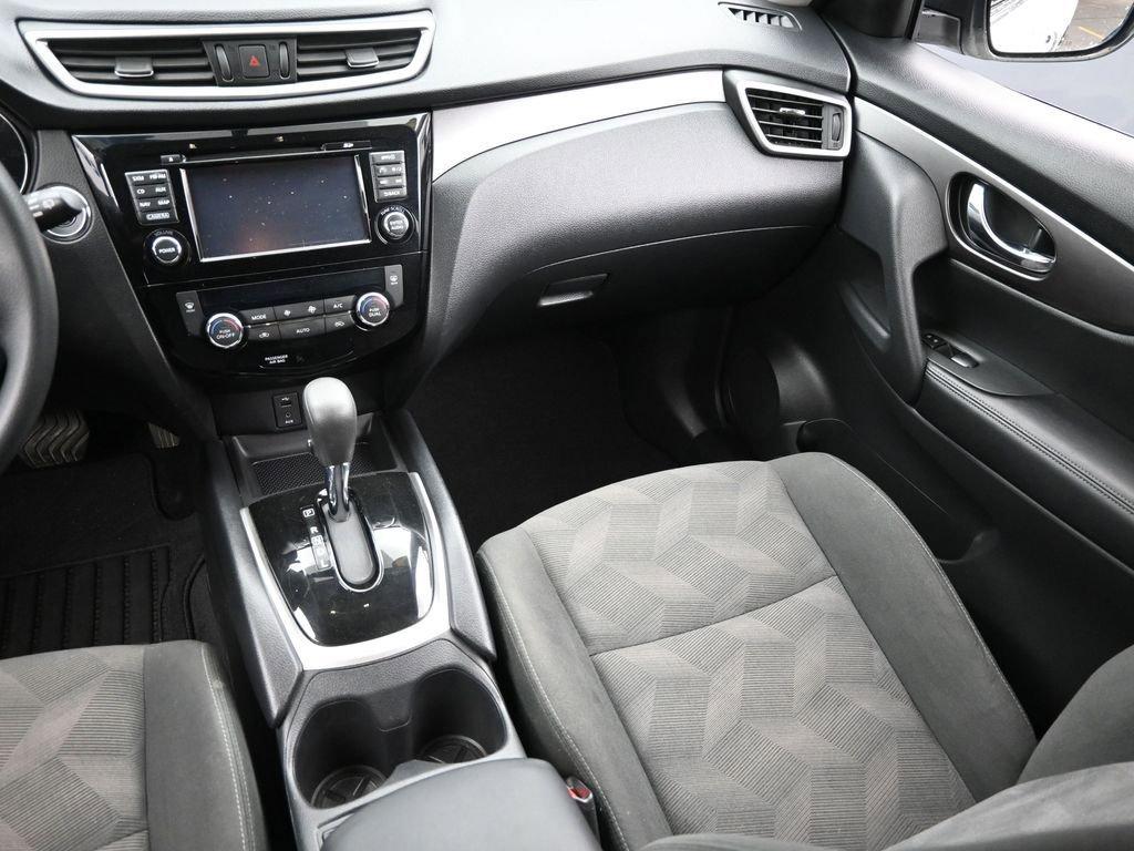 2016 Nissan Rogue Vehicle Photo in Marion, IA 52302