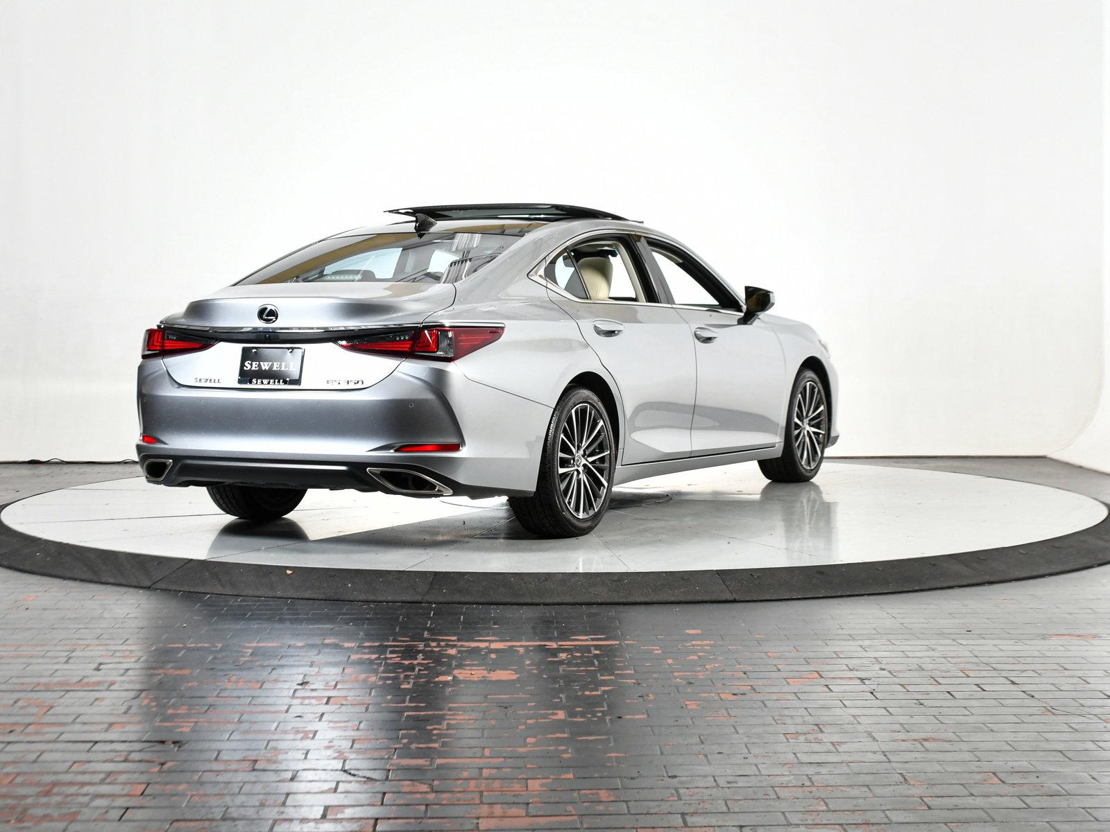 2022 Lexus ES 350 Vehicle Photo in DALLAS, TX 75235