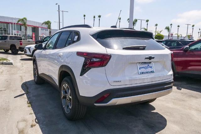 2025 Chevrolet Trax Vehicle Photo in VENTURA, CA 93003-8585