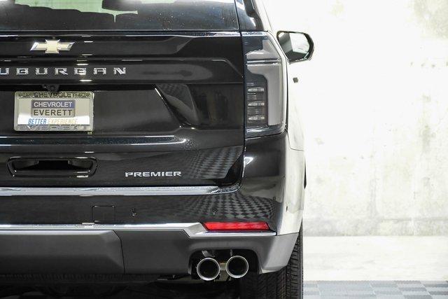 2025 Chevrolet Suburban Vehicle Photo in EVERETT, WA 98203-5662