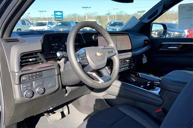 2025 Chevrolet Suburban Vehicle Photo in KANSAS CITY, MO 64114-4502