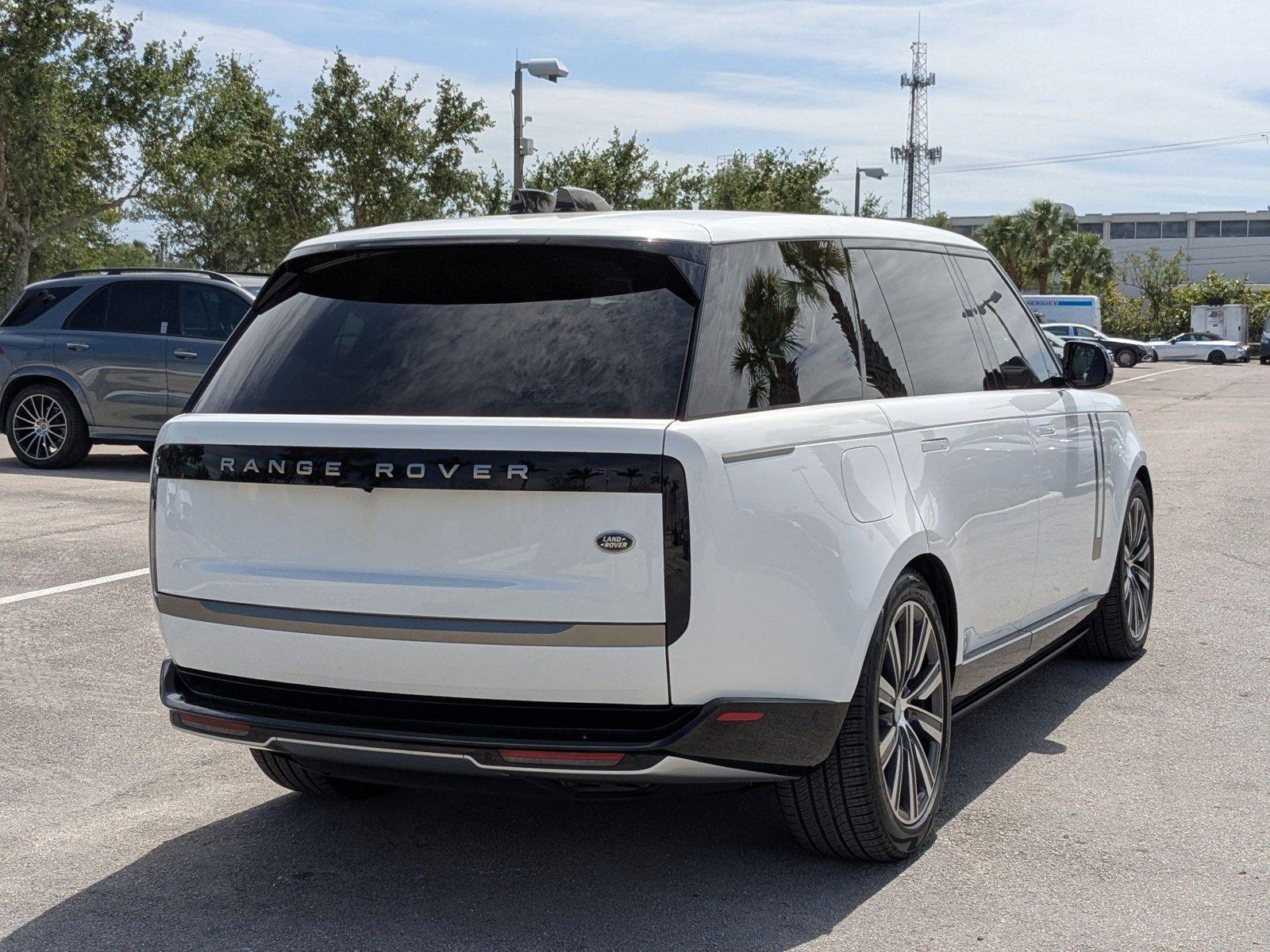 2023 Land Rover Range Rover Vehicle Photo in Miami, FL 33169