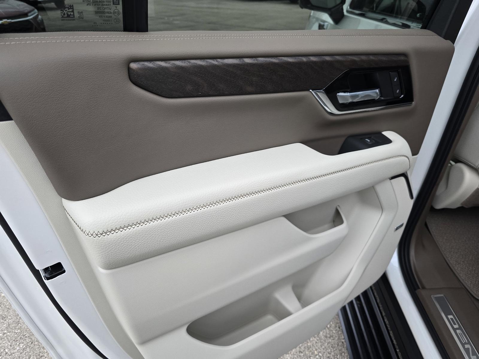 2025 GMC Yukon XL Vehicle Photo in Rolla, MO 65401