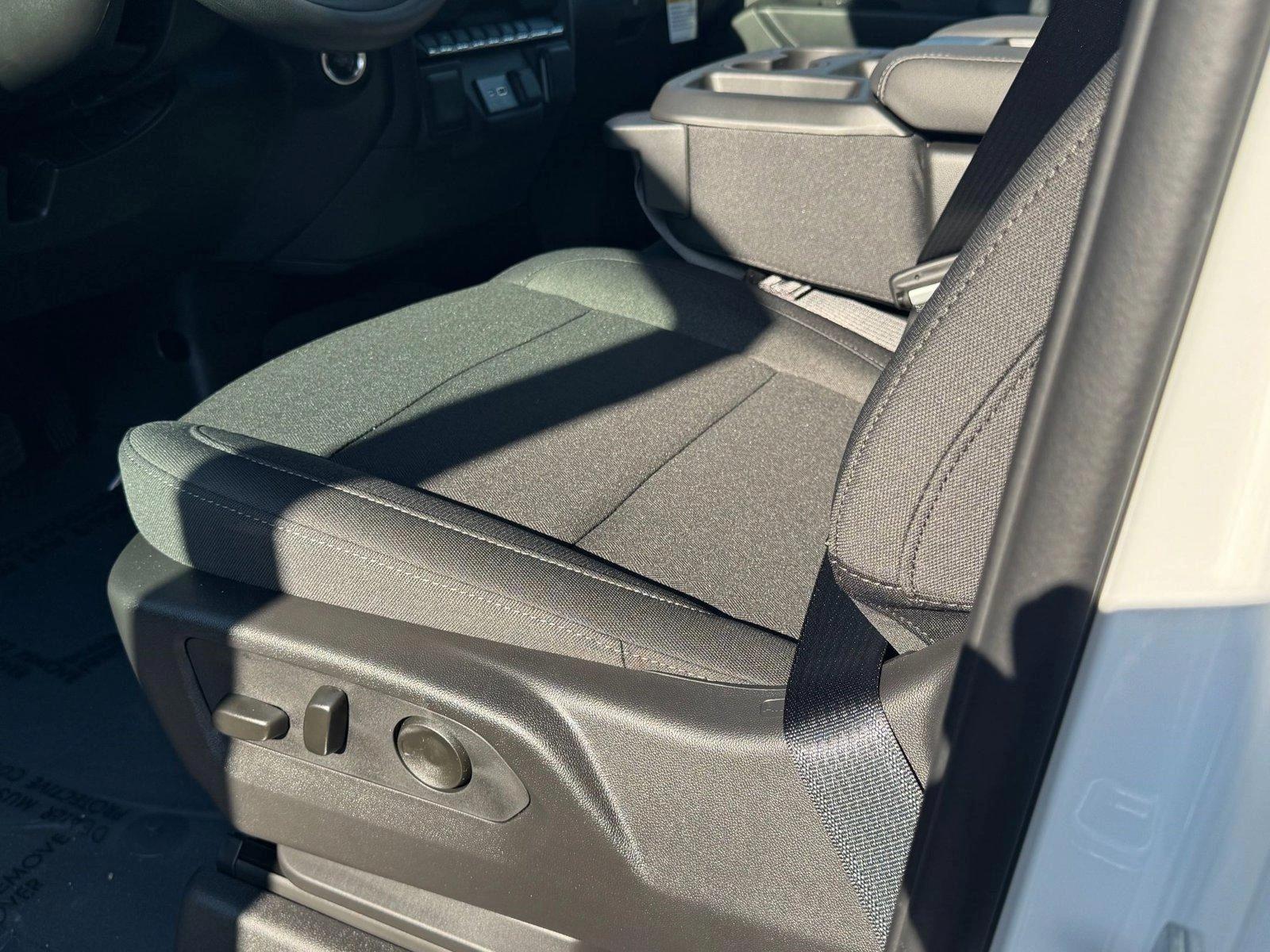 2025 Chevrolet Silverado 1500 Vehicle Photo in GREENACRES, FL 33463-3207