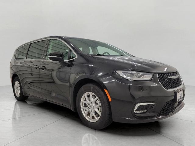 2023 Chrysler Pacifica Vehicle Photo in Oshkosh, WI 54901