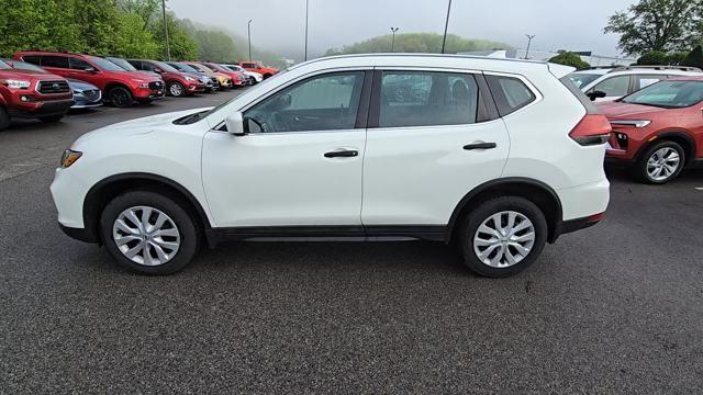 2018 Nissan Rogue Vehicle Photo in Pleasant Hills, PA 15236