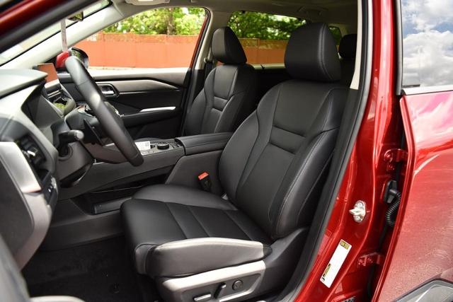 2025 Nissan Rogue Vehicle Photo in Ballwin, MO 63011