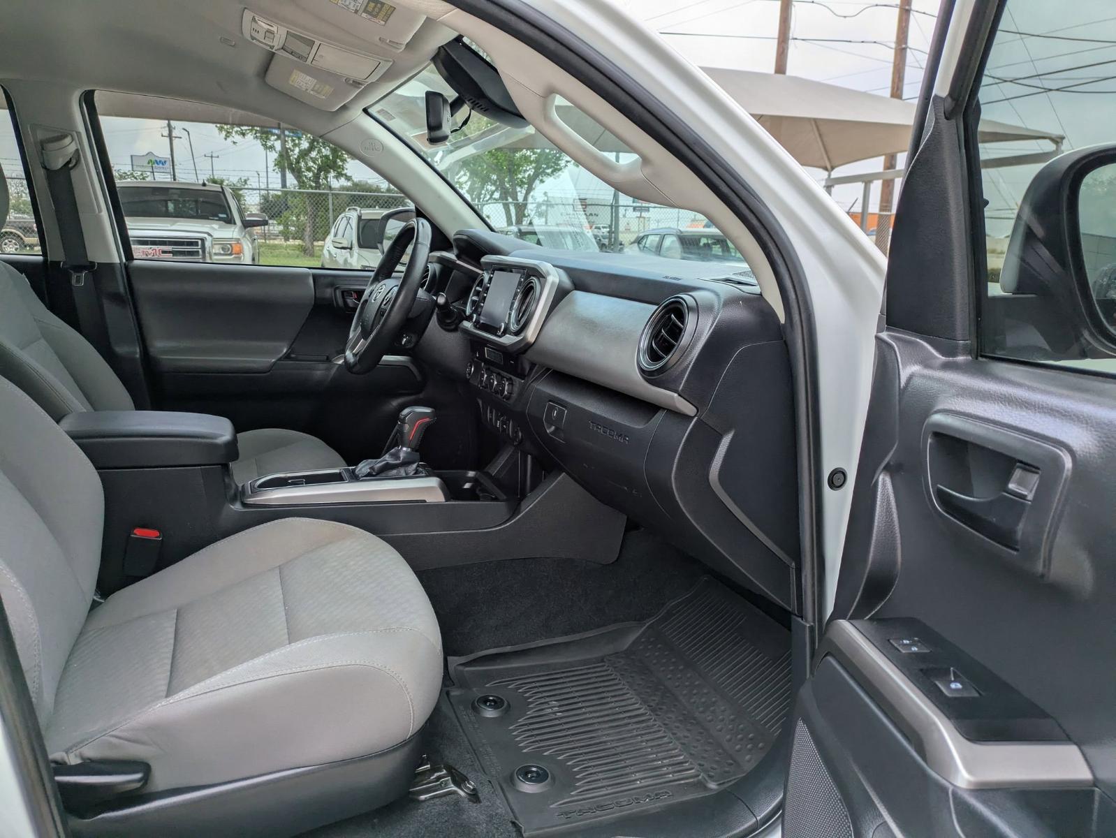 2023 Toyota Tacoma 2WD Vehicle Photo in SELMA, TX 78154-1460