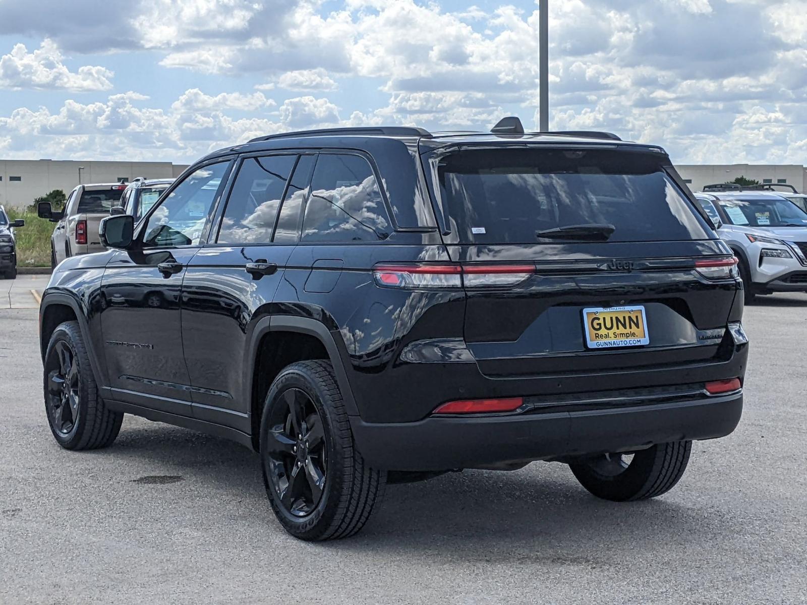 2023 Jeep Grand Cherokee Vehicle Photo in Seguin, TX 78155