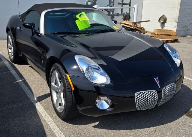 2006 Pontiac Solstice Vehicle Photo in Green Bay, WI 54304