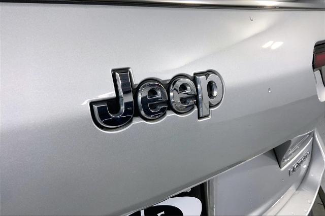 2023 Jeep Grand Cherokee L Vehicle Photo in Kansas City, MO 64114