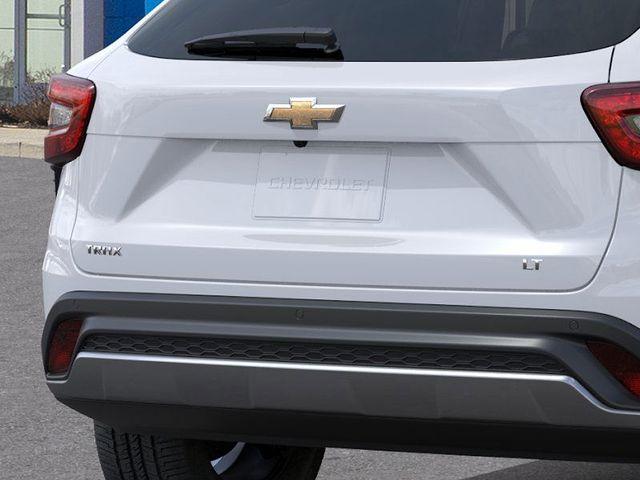 2025 Chevrolet Trax Vehicle Photo in DANBURY, CT 06810-5034