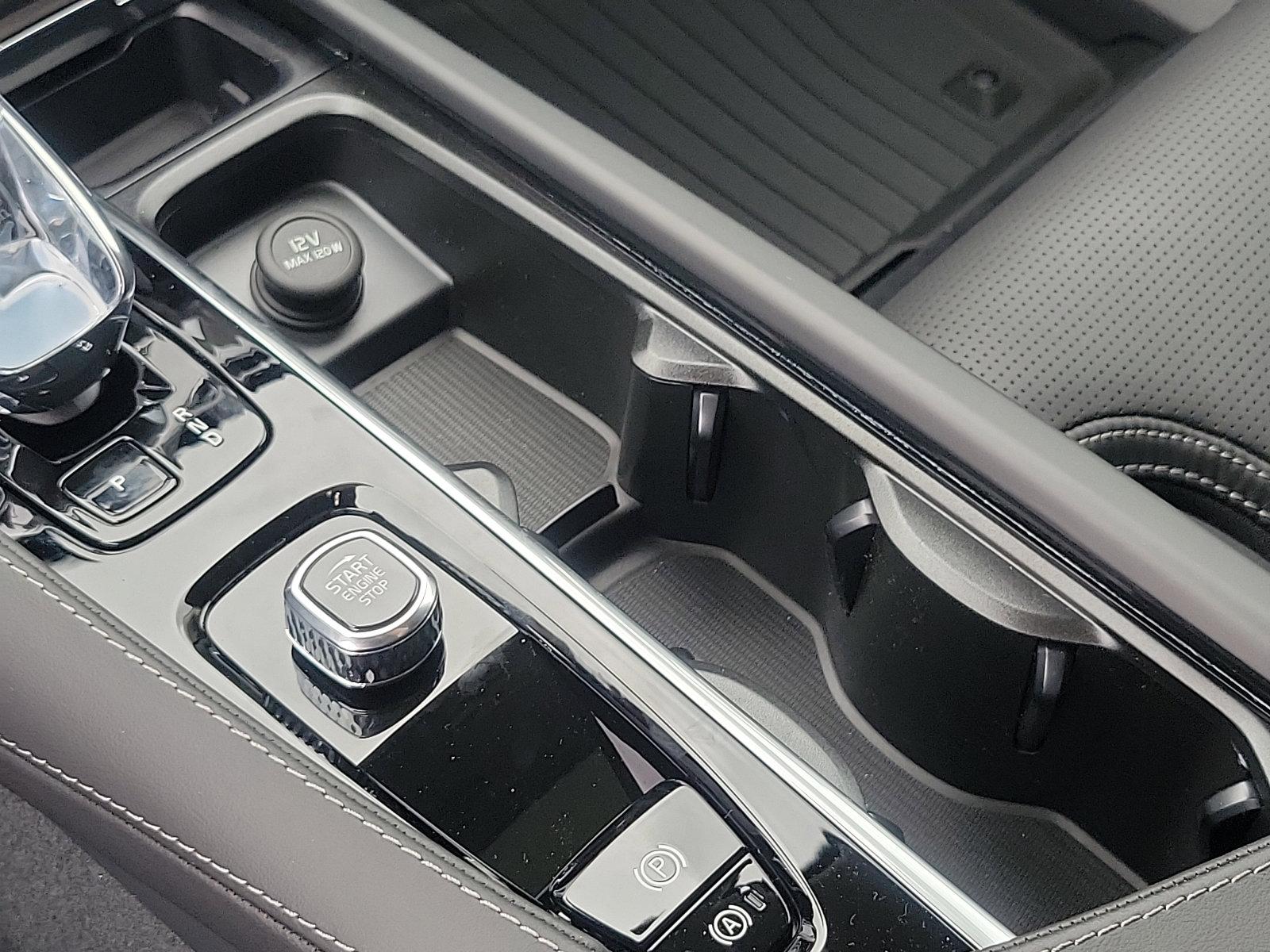 2025 Volvo XC90 Plug-In Hybrid Vehicle Photo in Trevose, PA 19053
