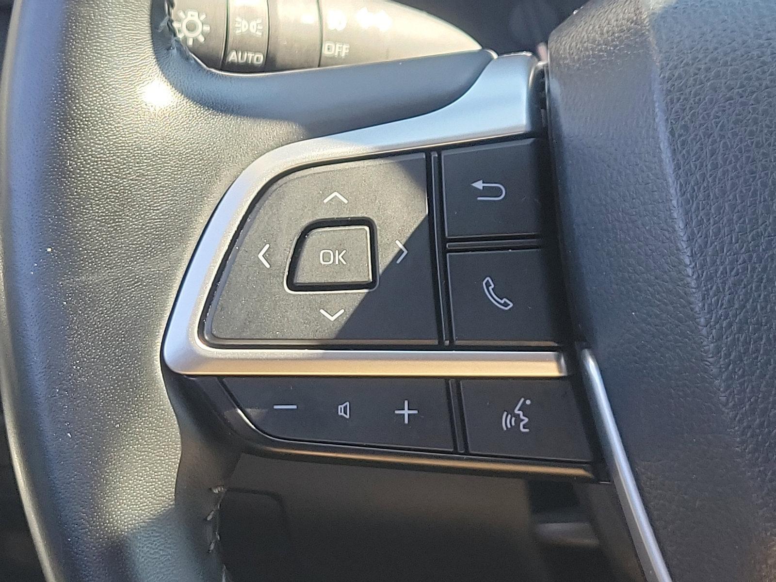 2023 Toyota Highlander Vehicle Photo in Trevose, PA 19053