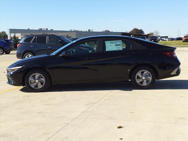 2025 Hyundai ELANTRA Vehicle Photo in Peoria, IL 61615