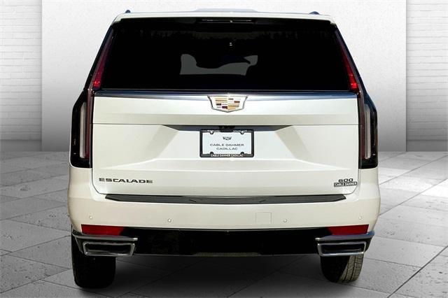 2024 Cadillac Escalade ESV Vehicle Photo in KANSAS CITY, MO 64114-4545