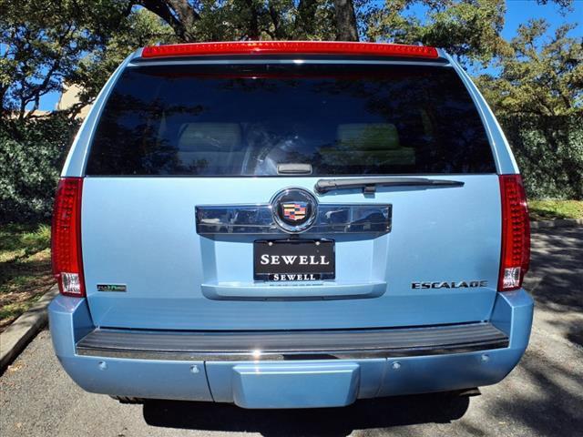 2011 Cadillac Escalade Vehicle Photo in SAN ANTONIO, TX 78230-1001