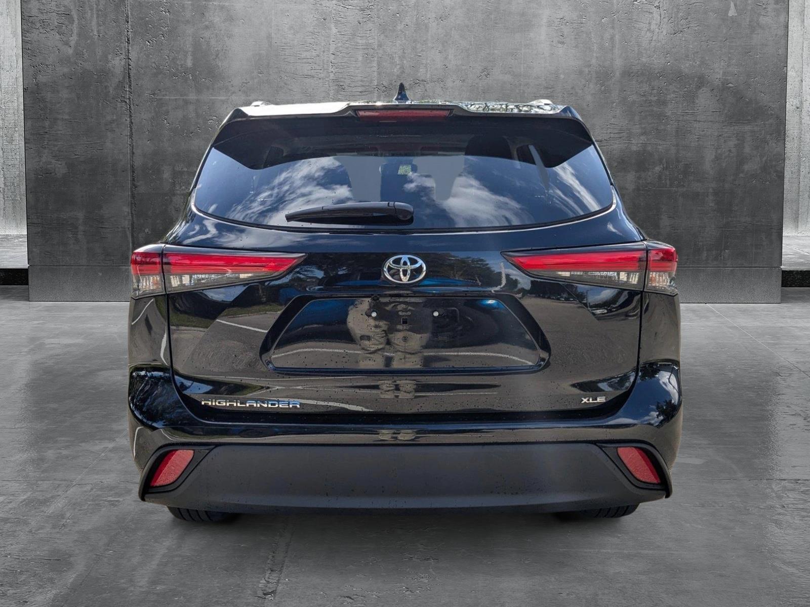 2023 Toyota Highlander Vehicle Photo in West Palm Beach, FL 33417