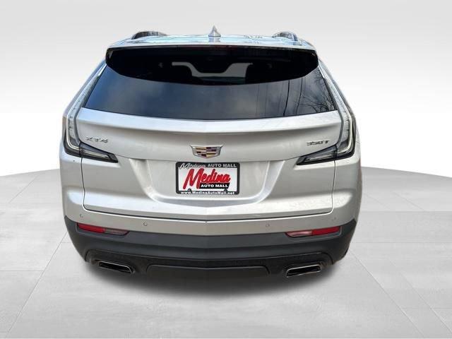 2022 Cadillac XT4 Vehicle Photo in MEDINA, OH 44256-9631