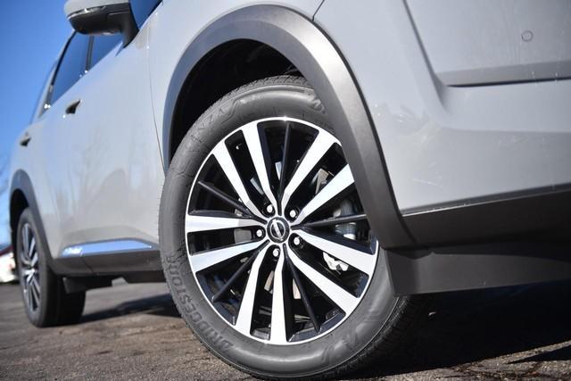2025 Nissan Pathfinder Vehicle Photo in Ballwin, MO 63011