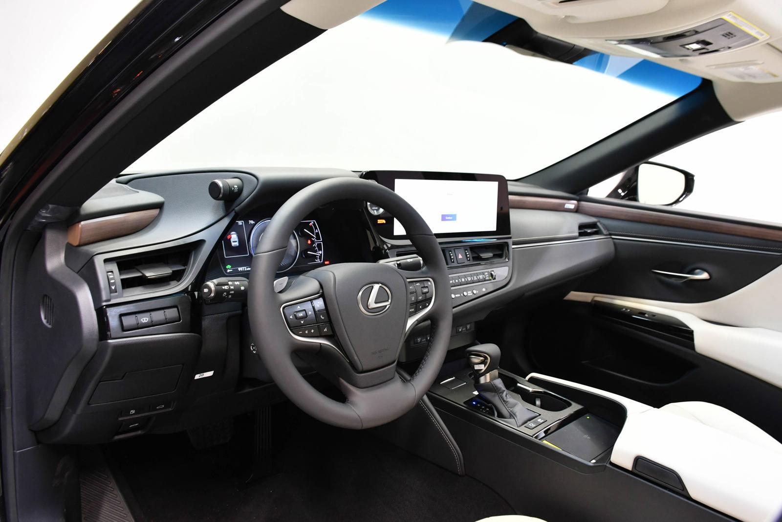 2025 Lexus ES 300h Vehicle Photo in DALLAS, TX 75235