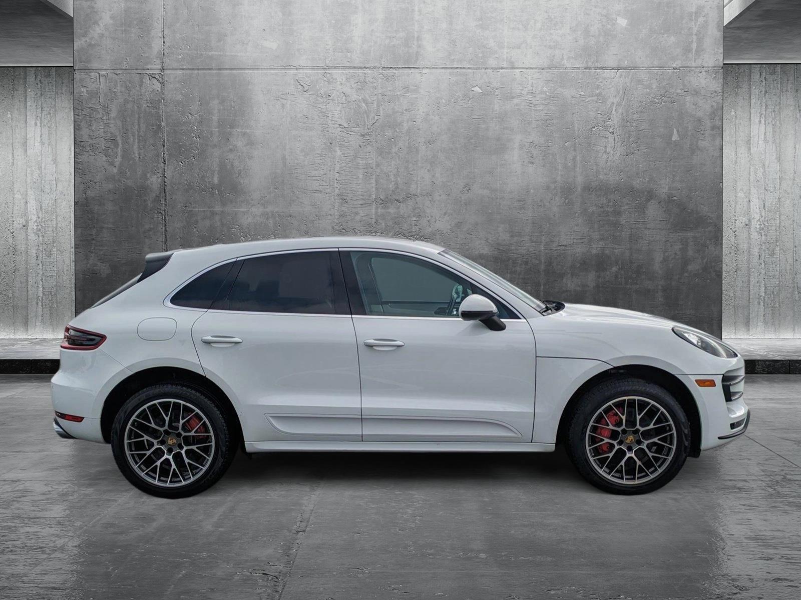 2016 Porsche Macan Vehicle Photo in Sarasota, FL 34231