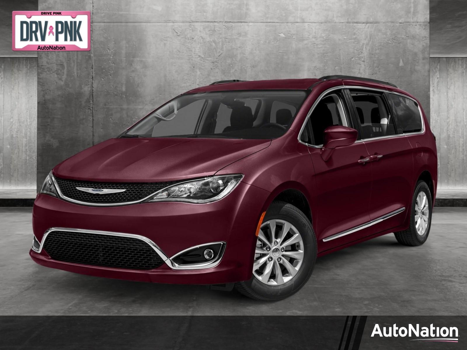 2017 Chrysler Pacifica Vehicle Photo in Pembroke Pines, FL 33027