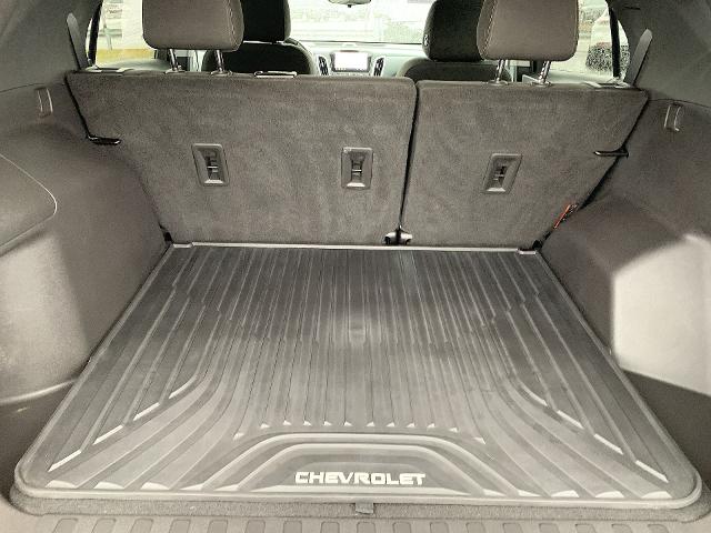 2022 Chevrolet Equinox Vehicle Photo in MOON TOWNSHIP, PA 15108-2571