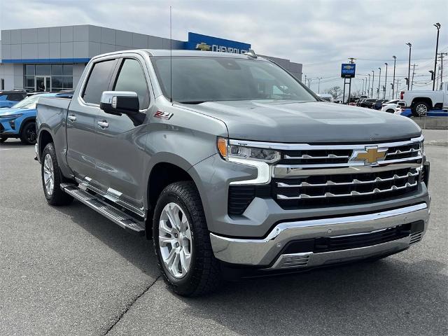 2023 Chevrolet Silverado 1500 Vehicle Photo in ALCOA, TN 37701-3235