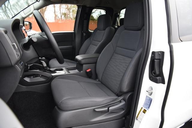 2025 Nissan Frontier Vehicle Photo in Ballwin, MO 63011