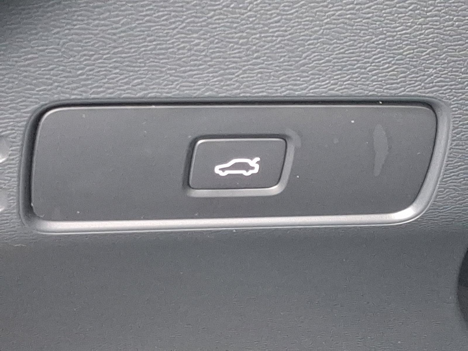 2023 Volvo XC40 Vehicle Photo in Trevose, PA 19053
