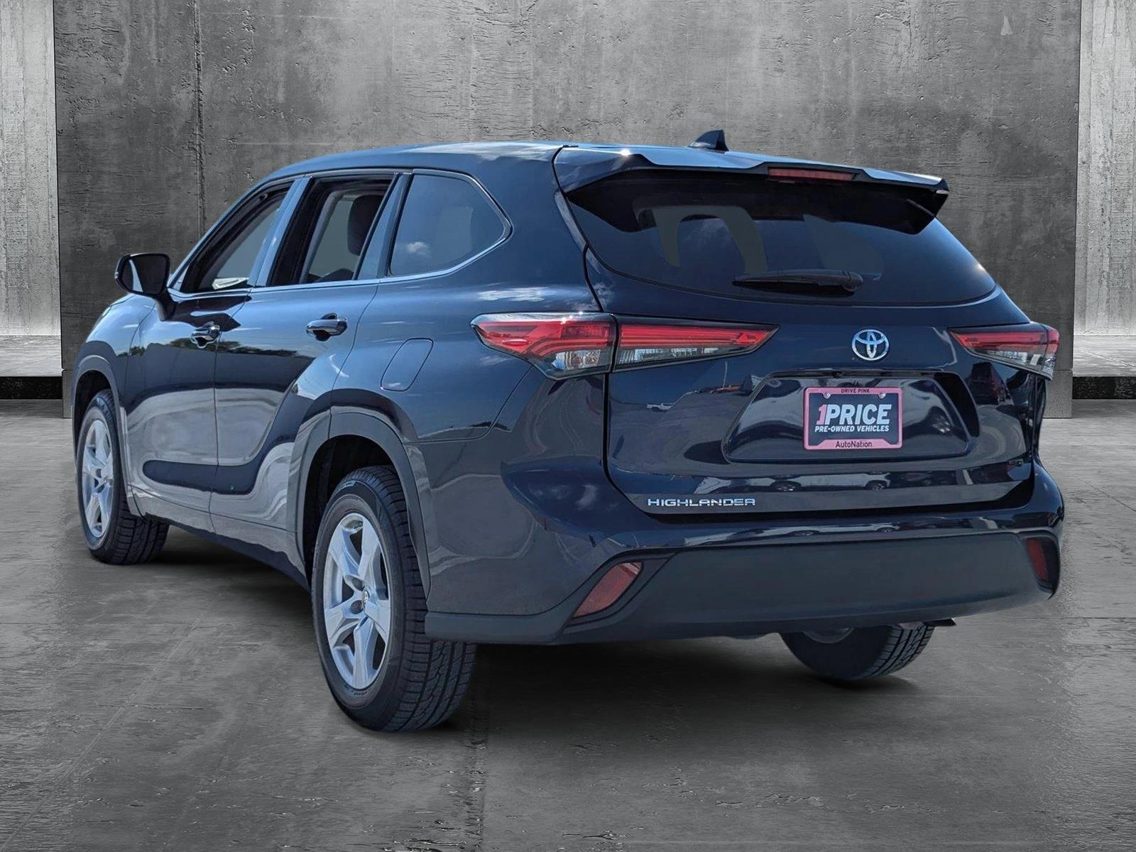 2021 Toyota Highlander Vehicle Photo in Ft. Myers, FL 33907
