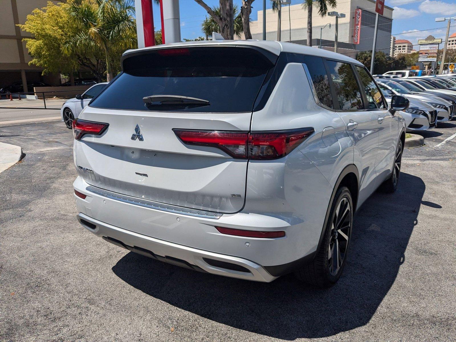 2022 Mitsubishi Outlander Vehicle Photo in Miami, FL 33135