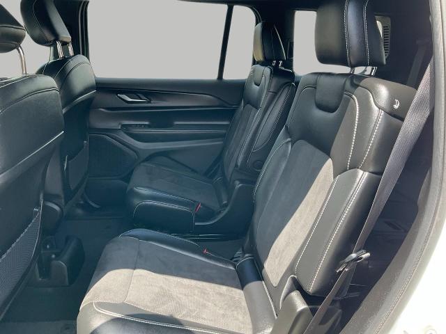 2023 Jeep Grand Cherokee L Vehicle Photo in Kaukauna, WI 54130